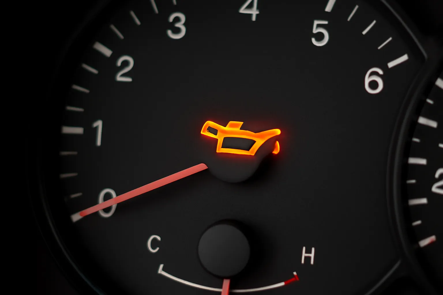 Reasons for engine oil warning lights