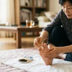 발에 난 티눈을 없애려면